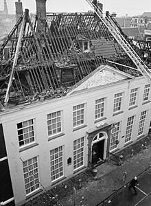 Herenmarkt 91-99 Bijzonderheid WIC huis na de brand 1975