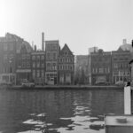 Amstel 176 - 188 v.r.n.l., tussen de nummers 178 en 180 de Wagenstraat, jaartal onbekend, Fotograaf C.P. Schaap, Bron Stadsarchief Amsterdam