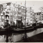 Bloemgracht 34 uiterst links in 1959. Foto: Knopper, M.A. (Rinus), Stadsarchief Amsterdam.
