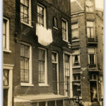 Langestraat, zijgevel van Roomolenstraat 11, ca. 1930.