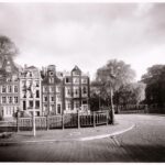 Leidsegracht 53-63 (v.l.n.r.) met rechts Prinsengracht (1945), Stadsarchief Amsterdam