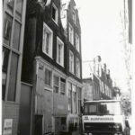 Koestraat 20-22, voor restauratie. Foto: Stadsarchief Amsterdam.