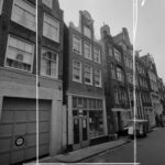 Binnen Visserstraat 9 anno 1963, Wijdegang met nr 11 en 13.