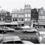 Foto uit 1972 van het pand met ontbrekende geveltop. Stadsarchief Amsterdam