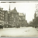 Het pand (2e van links) ca. 1926. Foto: Vereenigde Fotobureaux N.V., Stadsarchief Amsterdam.