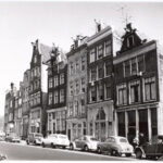 Nummer 23 rechts, in 1959. Arsath Ro'is, Foto: J.M. Stadsarchief Amsterdam.