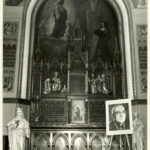 Het neogotische altaar in 1983. Foto: Boer, C. de, NH Archief