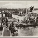 Wedstrijd bij boot- en Plashuis Kinselmeer. Bron: Collectie prentbriefkaarten (1938) Provinciale Atlas NH.