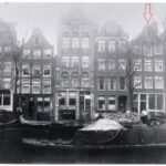 Het brandhout voor de deur, ca. 1920. Foto: Stadsarchief Amsterdam.