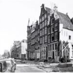 Ons pand gestut in 1972. Links Gebouw Droogbak. Foto: Arsath Ro'is, Stadsarchief Amsterdam.