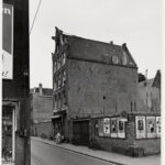 De top op het oorspronkelijke adres Rapenburg 63 in 1955. Foto: Stadsarchief Amsterdam.