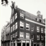 Tapperij op nummer 2, hoek Keizersgracht, ca. 1918. Foto: Stadsarchief Amsterdam.