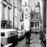 Rechts gevels Bethaniëndwarsstraat 1 t/m 7 in 1968. Foto: Arsath Ro'is, J.M., Stadsarchief Amsterdam.