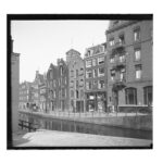 Lijnbaansgracht met uiterst links een randje van Westerkade 24-25 in 1931. Foto Swaager, Nico. Stadsarchief Amsterdam.