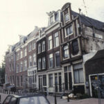 Kerkstraat 321-331. Anno mei 1993.