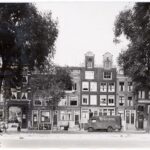 Het pand in verval anno 1952.