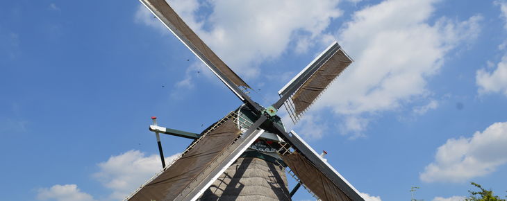 De Hollandsche Molen draagt twee molens over aan Stadsherstel