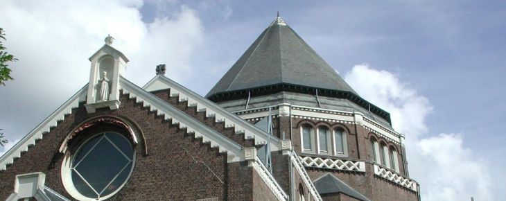 NedPhO en Stadsherstel tekenen contract voor de Majellakerk