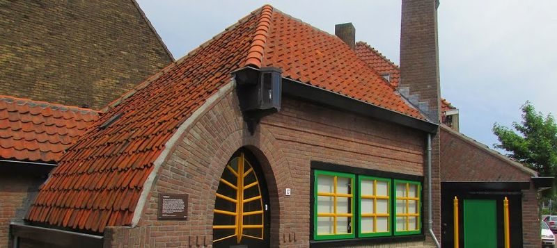 Voormalige politieposten in Amsterdam en omgeving