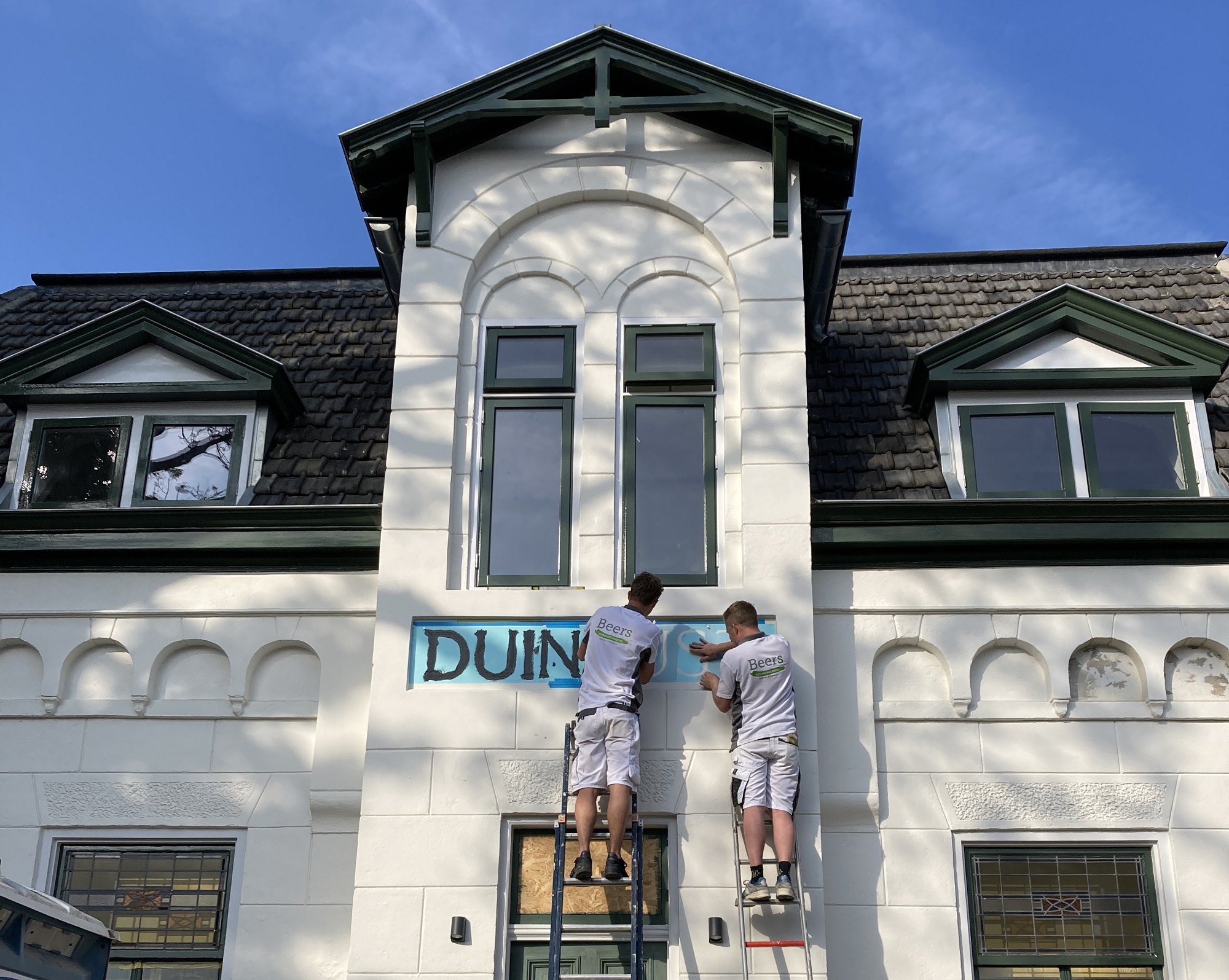 Oplevering Villa Duinlust in Bennebroek